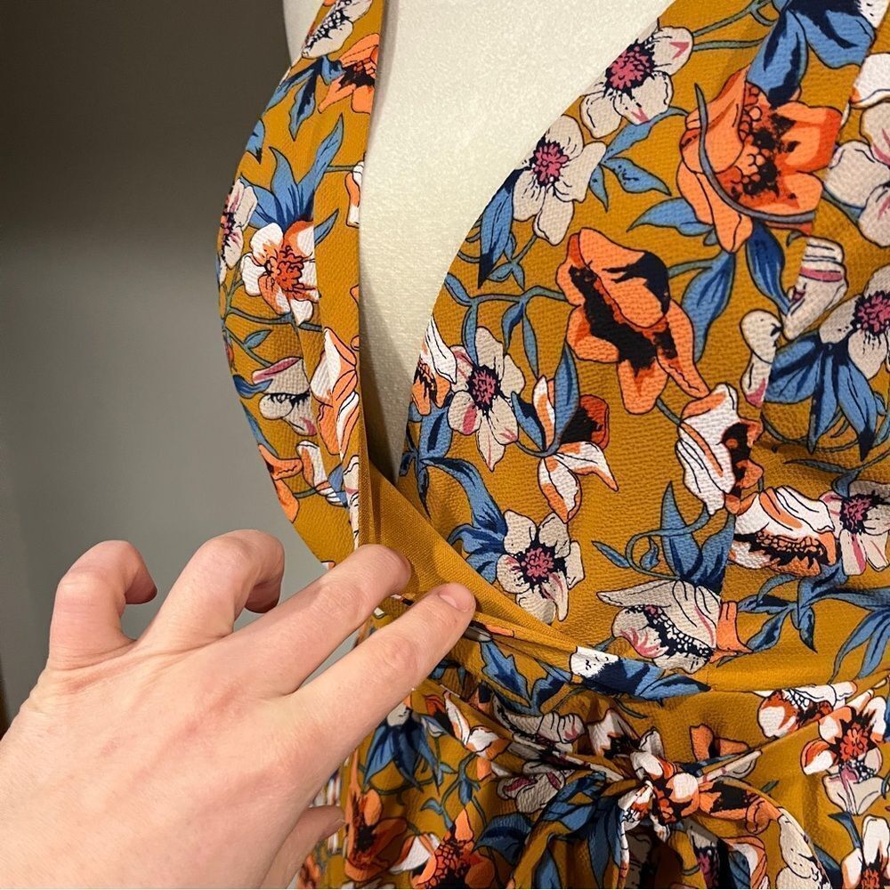 Mustard color Floral fake wrap mini Dress with straps size small - Picture 3 of 14